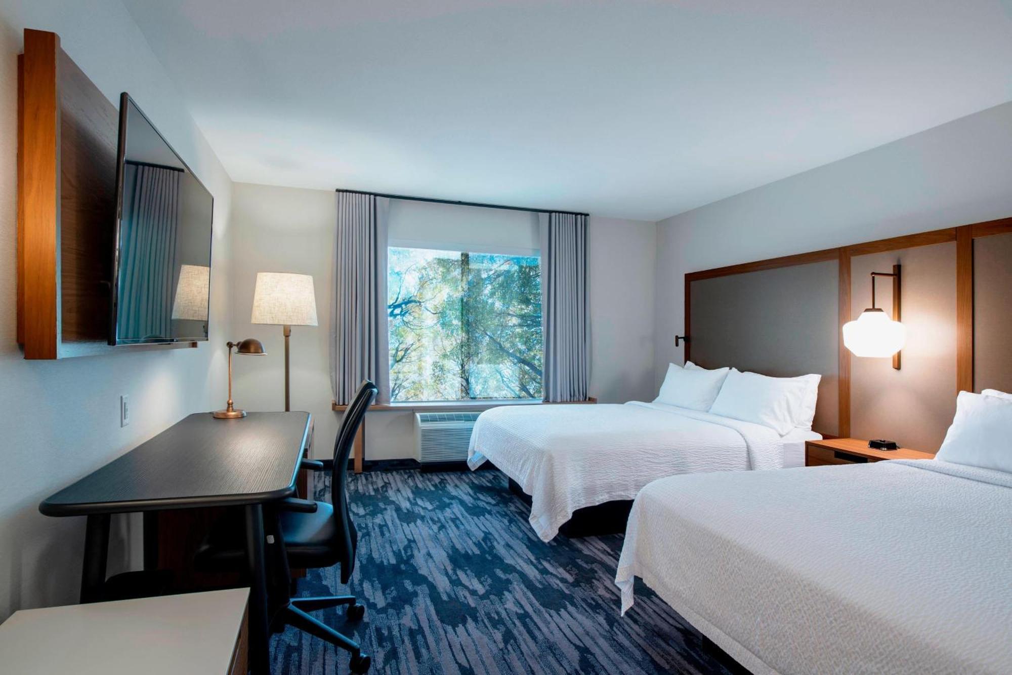 Fairfield Inn & Suites By Marriott Kelowna Exterior foto