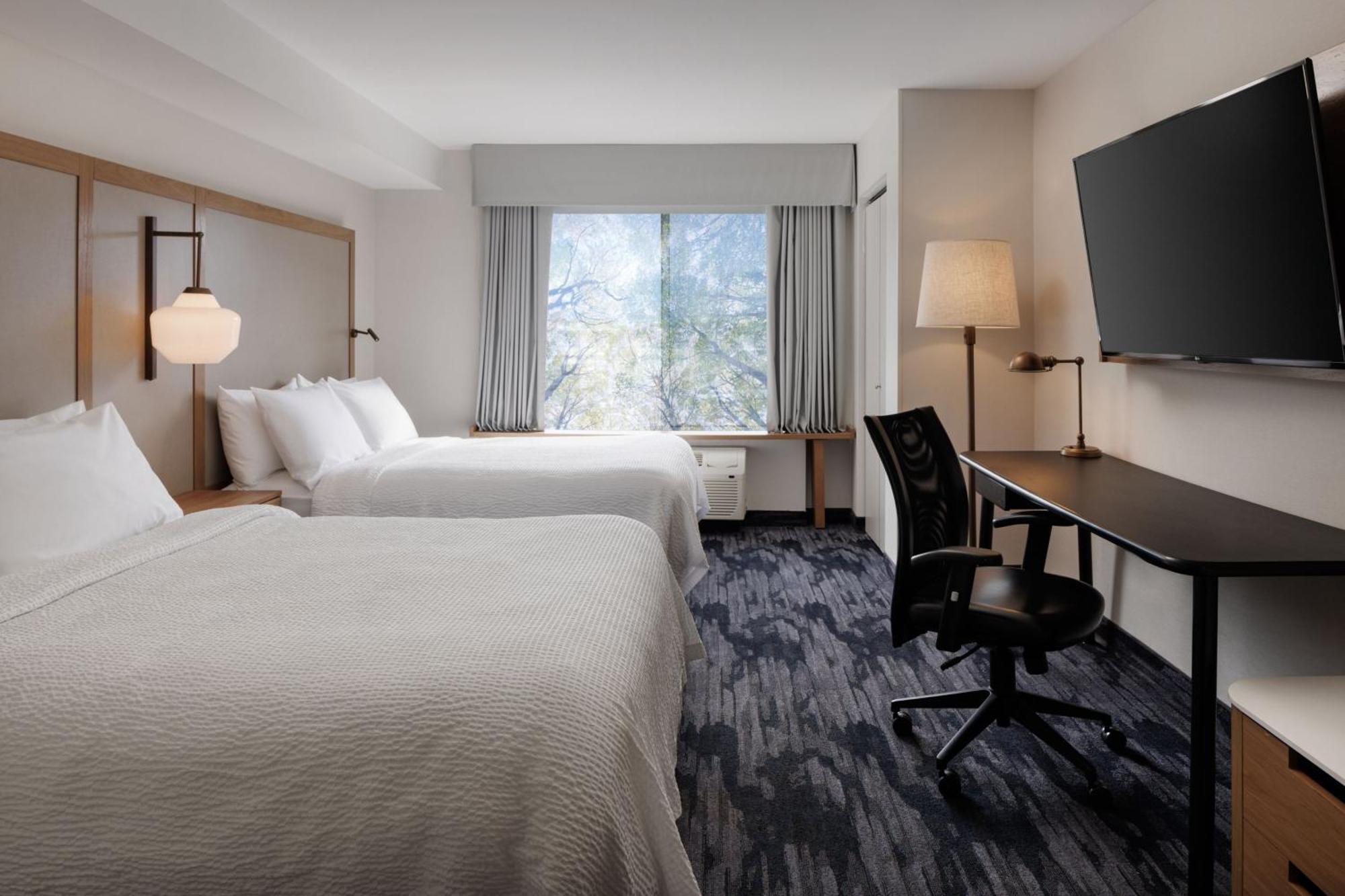 Fairfield Inn & Suites By Marriott Kelowna Exterior foto